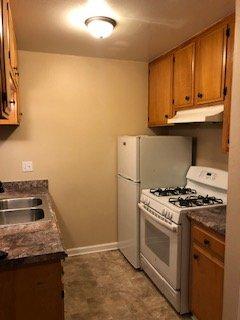 We have the owner remodeled the entire unit, within one week. This 1bed apartment rented for $1200 in downtown Stockton. 30% above average.