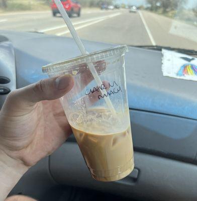 Large (24 oz) Iced Caramel Macchiato