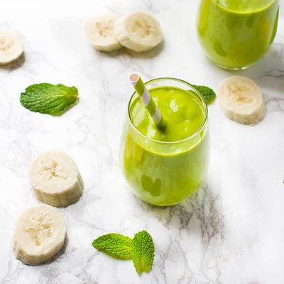 For this Healthy Shamrock Shake with Bee Panacea recipe visit www.virginrawfoods.com