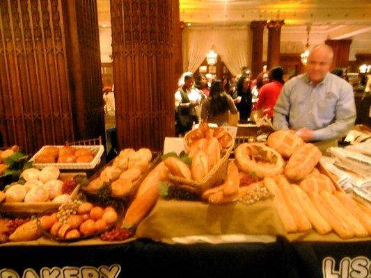 Bread tables