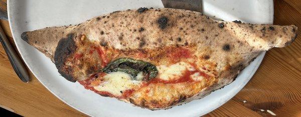 Al Forno Calzone - fresh, tasty and a big portion