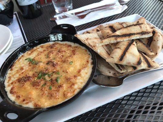 Tilamook white cheddar artichoke & sausage fondue