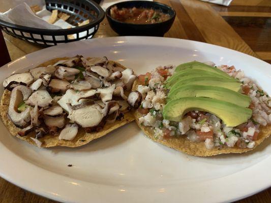 Tostadas de pulpo  y ceviche de camarón