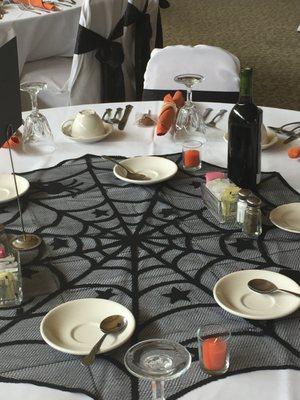 Halloween themed wedding table!