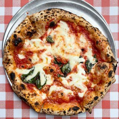 Lunch Special 1 margherita pizza 1 soda