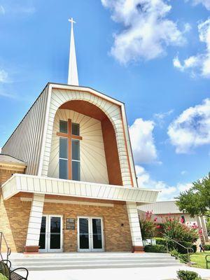 Entrance to PARKSIDE BAPTIST CHURCH of Mesquite Texas.