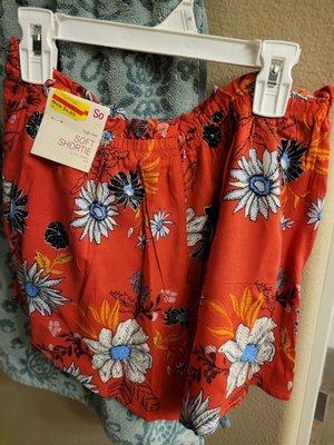 Red star clearance - $4.80 - rayon shorts- 5/29/22