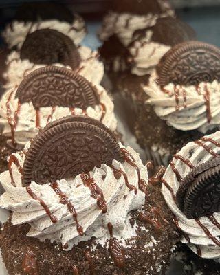 OREO Jumbo Cupcake