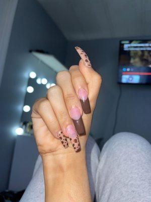 nails