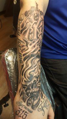 addition to sleeve by Chris "Heritech" Martinez