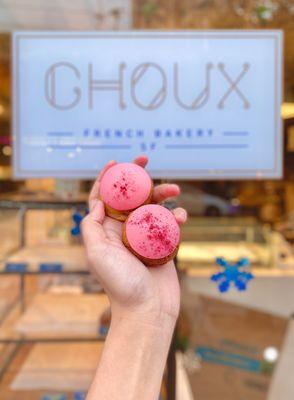 raspberry choux/cream puffs (01/2023)