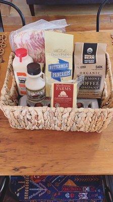 Breakfast basket