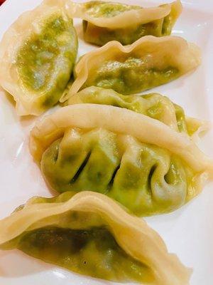 Steamed vegetable dumplings