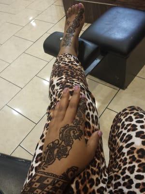 Henna on hand and foot !