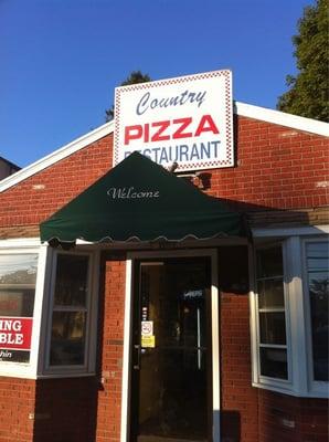 Front view of Country Pizza Restaurant