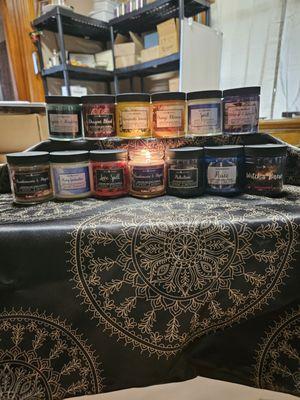 Handcrafted soy wax candles to lift and brighten any room