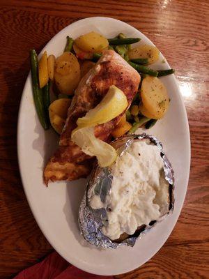 Salmon, veggies & baked potato