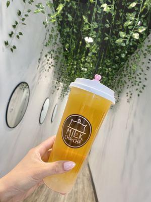 Lychee green tea refresher with lychee jelly