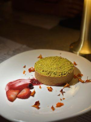 Pistachio tart (couldn't taste pistachio, like eating not sweet cream cheese), 4/10