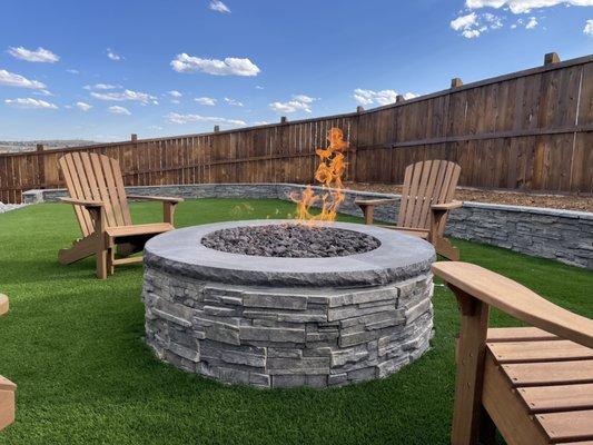 Modern gas fire pit