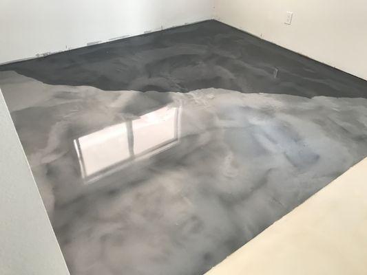 Marbled epoxy flooring