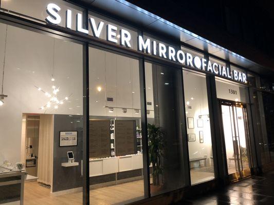 Silver Mirror is open until 10 PM on weekdays