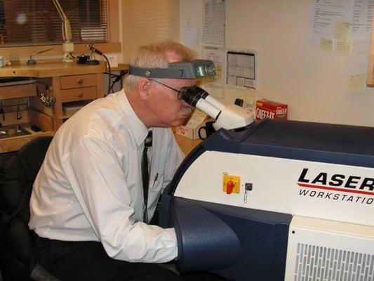 Peck's Laser Welding Services offers jewelry and eye glass repairs.