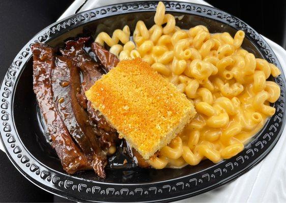 Teriyaki Flank Steak w/Mac n Cheese and Cornbread