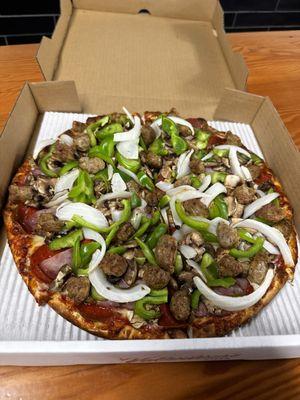 DELUXE Thin Crust; YUM!!