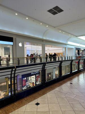 Apple Crabtree Valley Mall