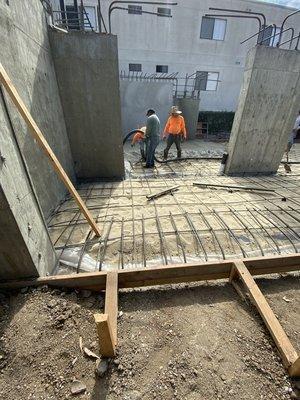 Slab concrete pour