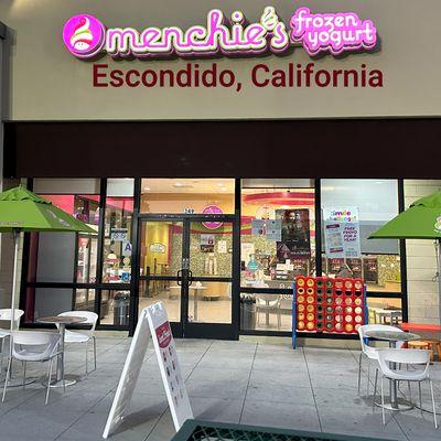 Menchies Frozen Yogurt at Escondido, Families and Kids perfect fun place. We make you smile.