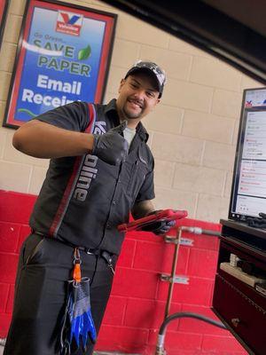 Always professional, honest & thorough @ Valvoline, on El Cajon Blvd., a Mesa. Thx., Arturo