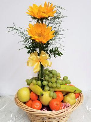 Fresh fruit and flowers custom designed by Basket Express and Roadrunner Florist, you local Phoenix flower shop