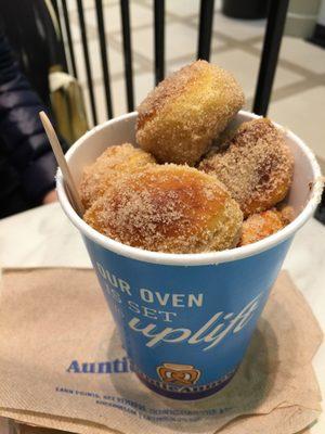 Cinnamon sugar pretzel nuggets $4.75