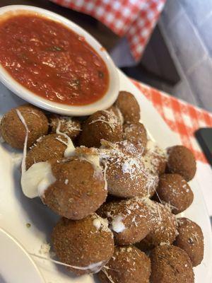 Jamie's Mozzarella Cheese Balls with Marinara