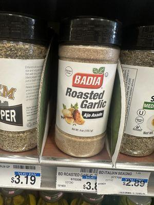 Finally found the Badia roasted garlic powder!!