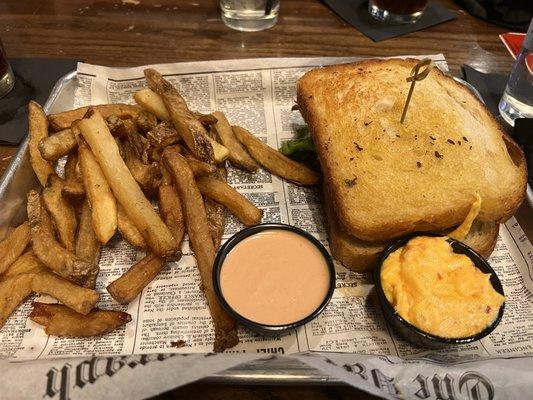 B.L.F.G.T. (Fried green tomato sandwich)