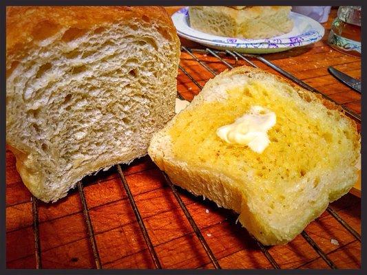 Homemade Bread on every Plate!