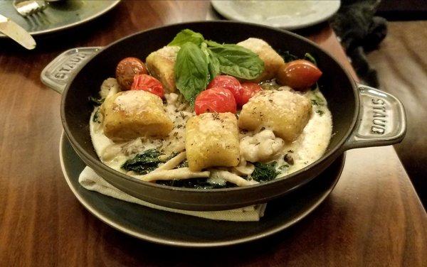 Delicious gnocchi. Somehow this is a vegan dish, despite the cheesy/creamy vibes.