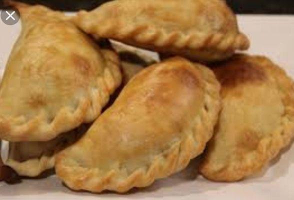 Empanadas made of beef, chicken, cheese, tuna, or pepperoni