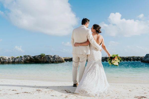 Five reasons to choose TravelTK & Hard Rock for your special day?
1. Unforgettable and Breathtaking: Our destination weddings transform...