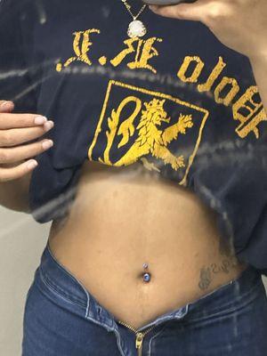 Feelin the bluesbelly piercing