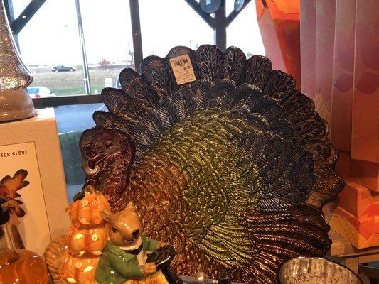 Pretty Thanksgiving and holiday decor for sale.