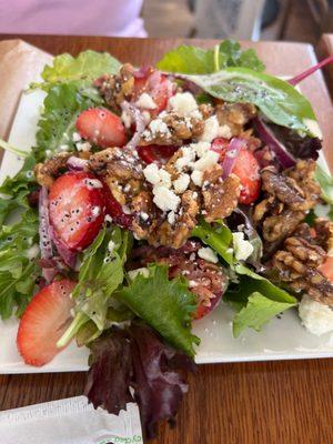 Strawberry poppyseed salad