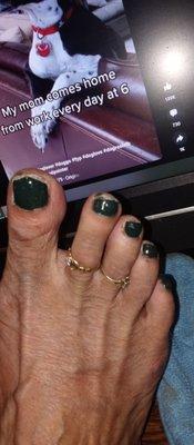 This is my pedicure from Tip2Toe nails TODAY!!! DON'T GO THERE!