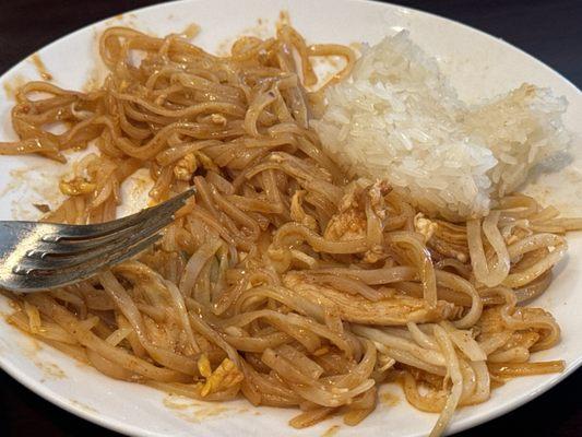 Pad Thai with sticky rice