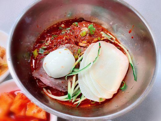 Mixed Cold Buckwheat Noodles - Bibim-naengmyeon 비빔냉면