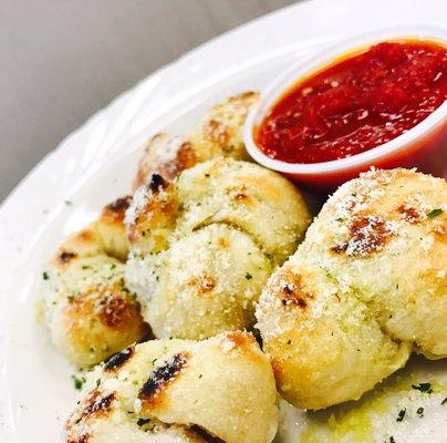 Garlic knots