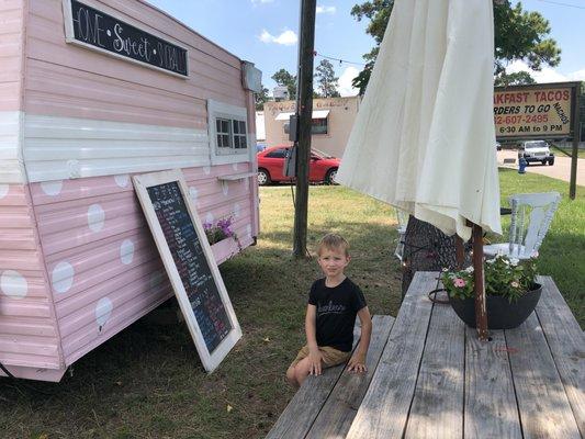 Outdoor seating. I love they actually have a good kid's size serving. My 3 year old got the "baby" size.